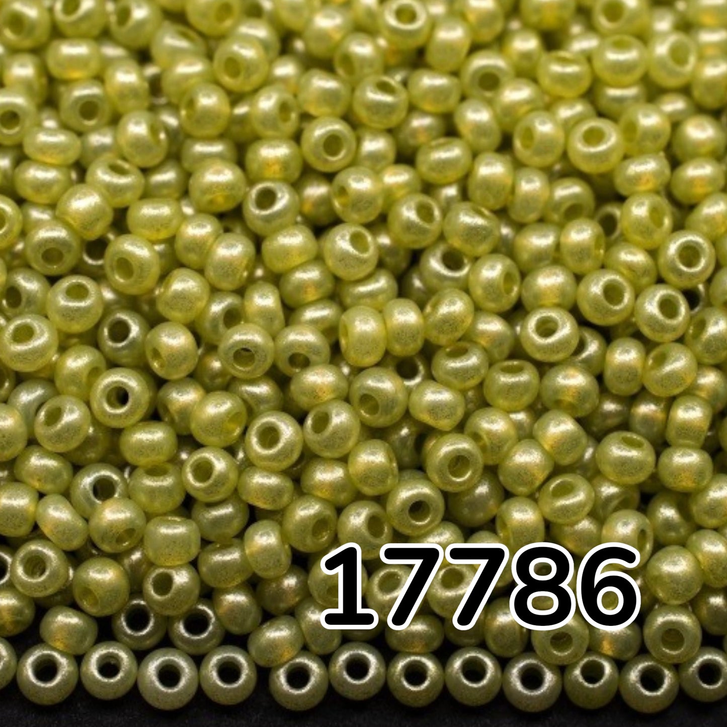 10/0 17786 Preciosa czeskie szklane Koraliki Rocailles 2,3 mm. Żółty metaliczny alabaster - barwiony Terra.