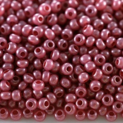 10/0 17798 Preciosa Čekiško stiklo karoliukai rokajaus 2,3 mm. Rožinė metalinė alabastro – Terra dažyta.