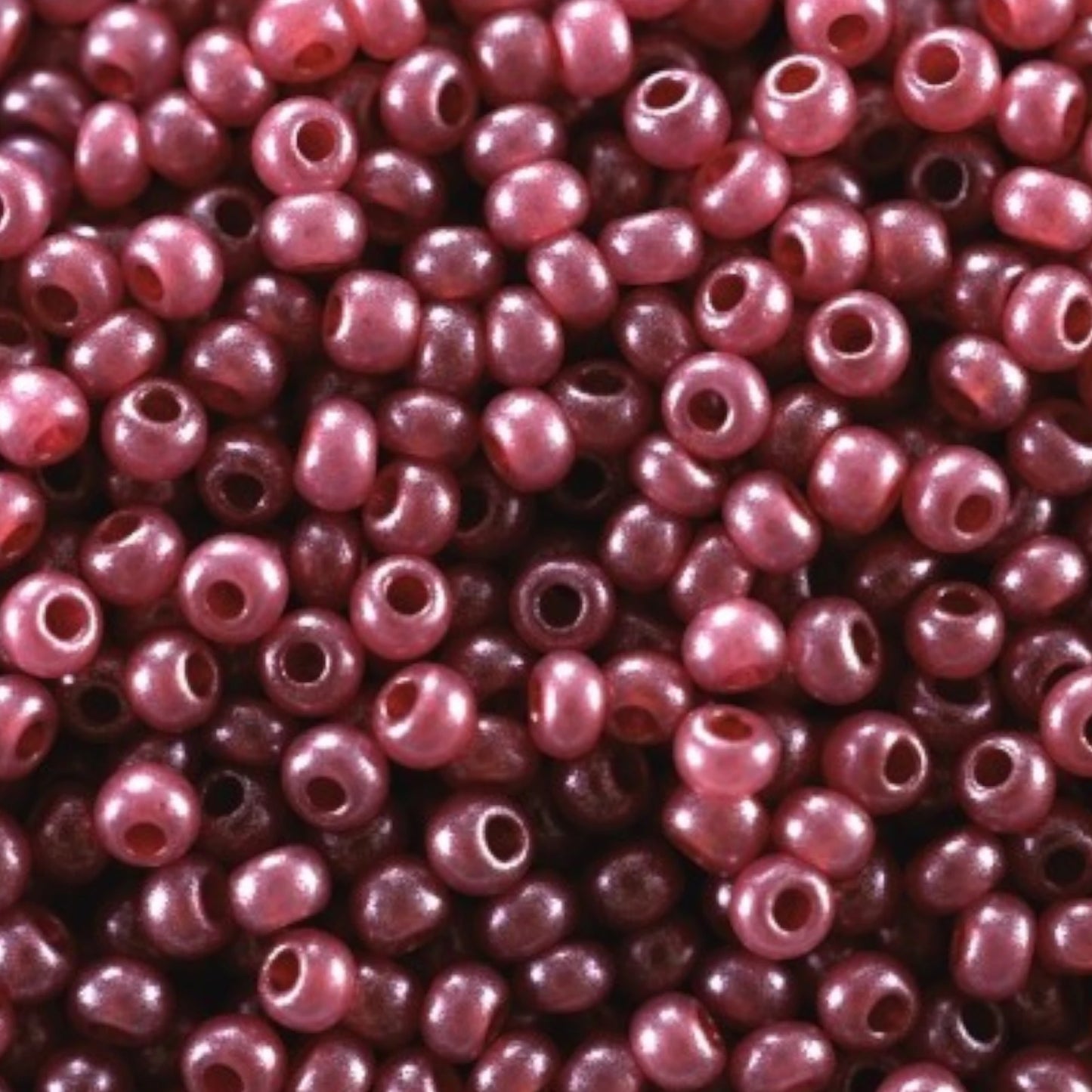 10/0 17798 Preciosa Čekiško stiklo karoliukai rokajaus 2,3 mm. Rožinė metalinė alabastro – Terra dažyta.