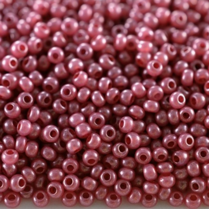10/0 17798 Preciosa Čekiško stiklo karoliukai rokajaus 2,3 mm. Rožinė metalinė alabastro – Terra dažyta.
