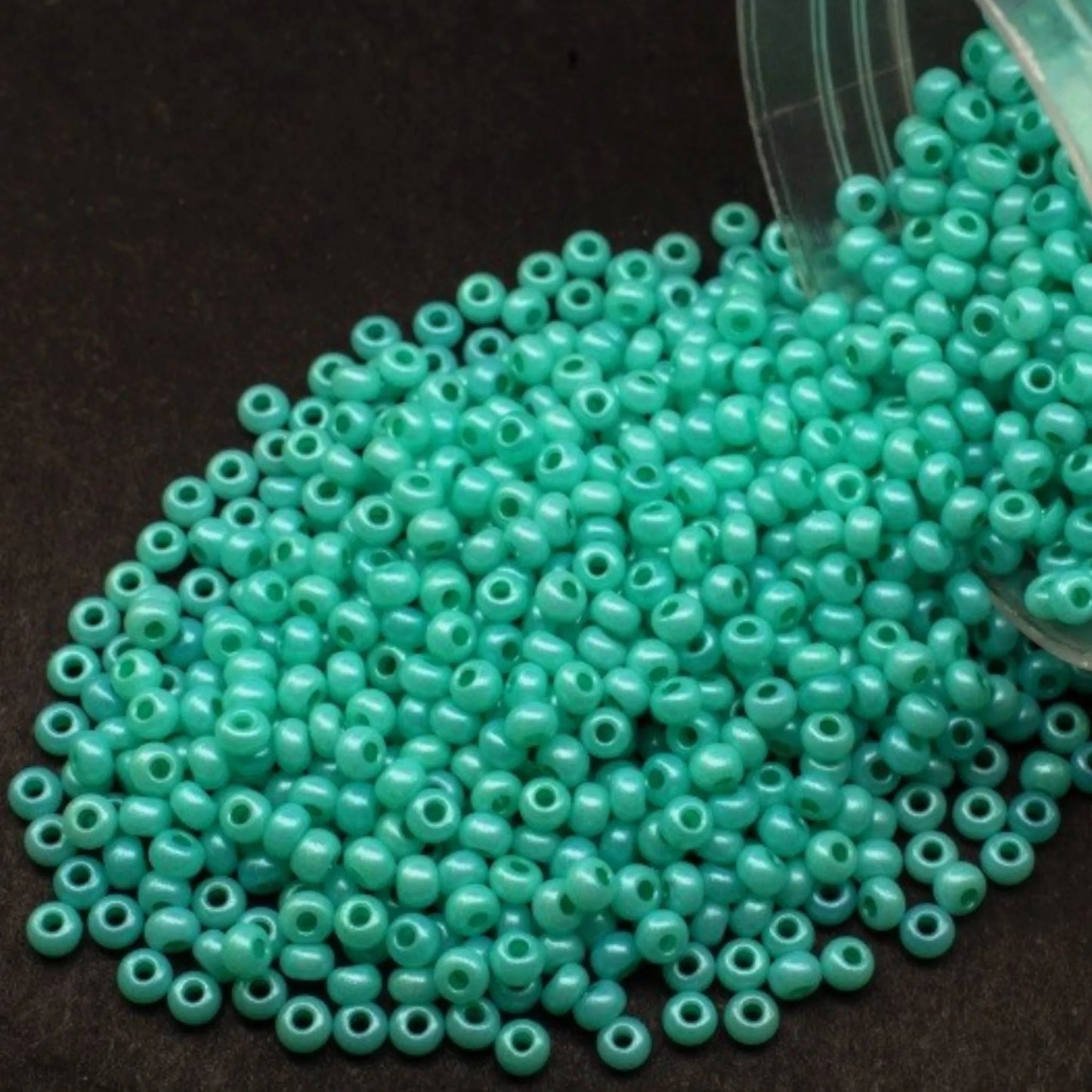 17958 Czech seed beads PRECIOSA round 10/0 turquoise. Alabaster - Terra Pearl.