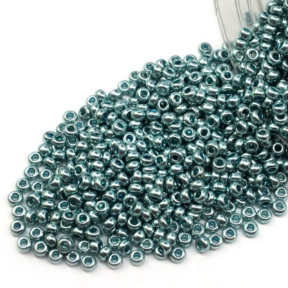 10/0 18134 Preciosa Seed Beads - Turquoise Metallic. Metallic - Solgel.