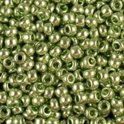 10/0 18161 Preciosa Seed Beads Green Metallic. Metallic - Solgel.