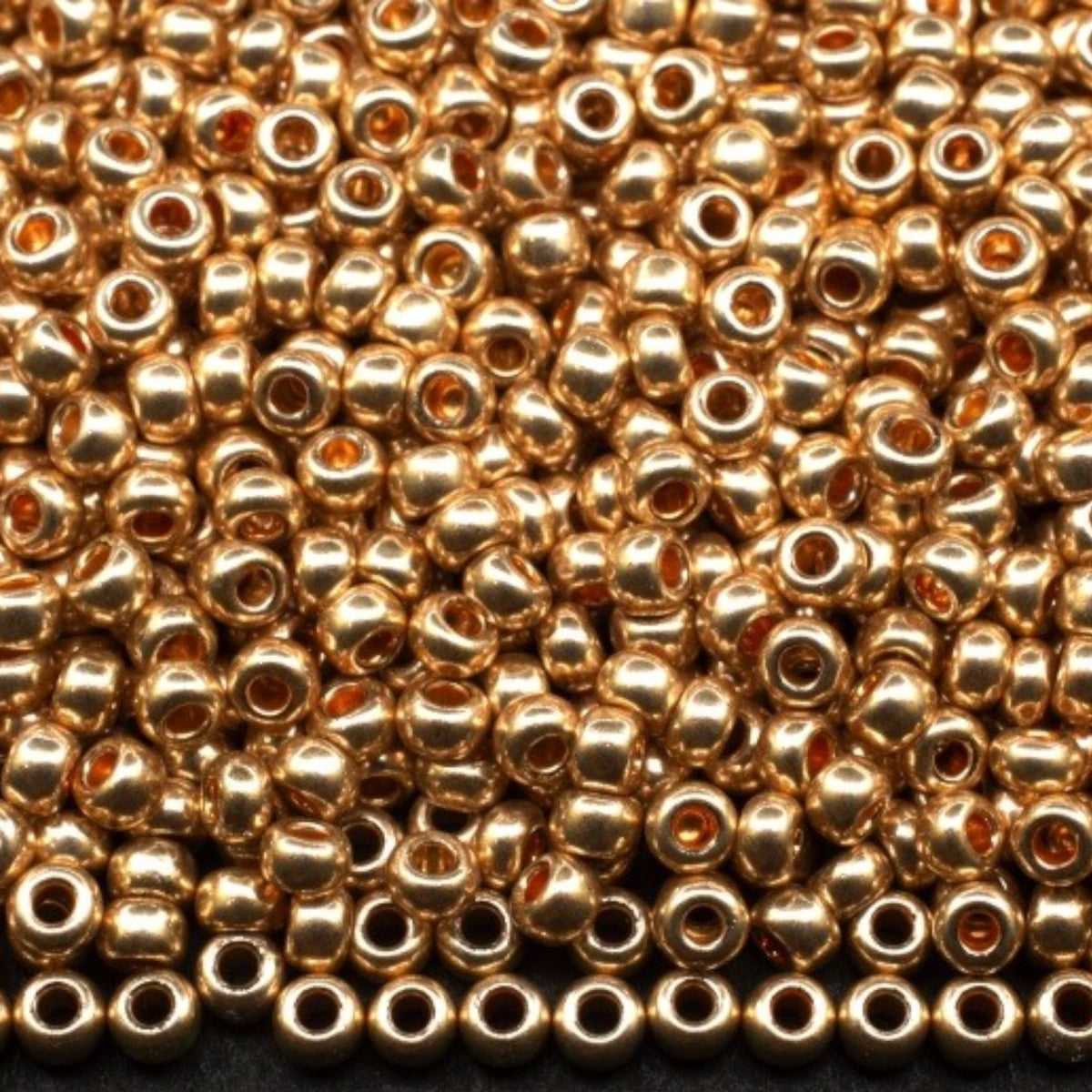 10/0 18184 Preciosa Perles de Rocaille en verre tchèque 2.3mm. Doré métallisé - Solgel.