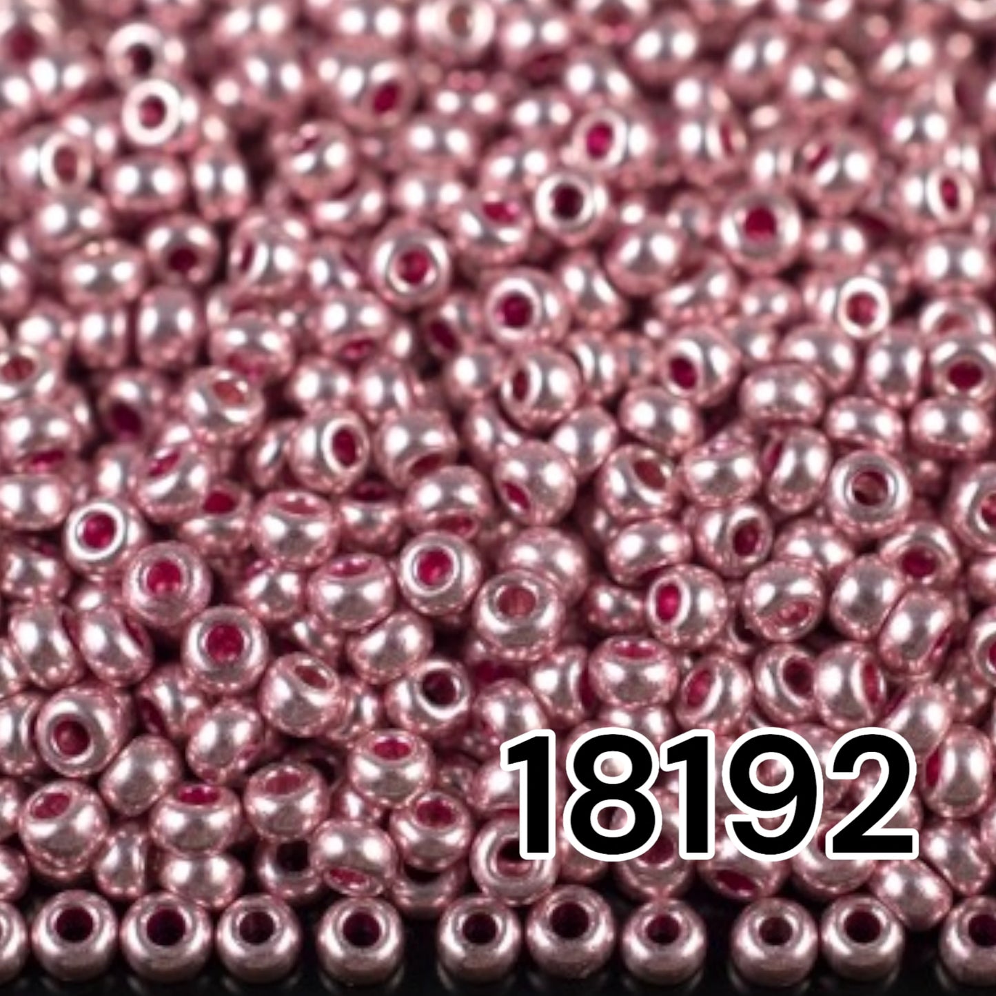 18192 Rocailles tchèques PRECIOSA rondes 10/0 Lilas métallisé. Métallique - Solgel.