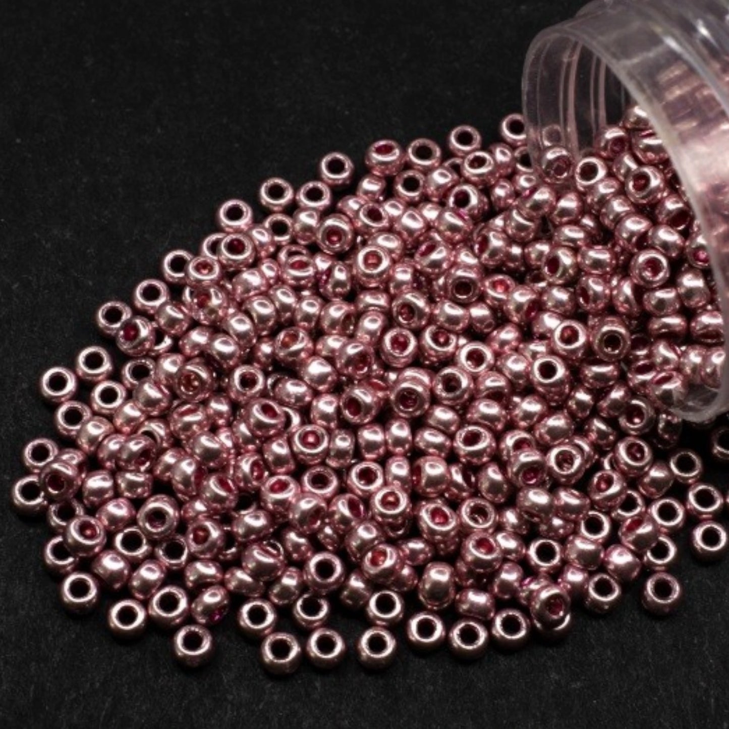 18192 Czech seed beads PRECIOSA round 10/0 Lilac metallic. Metallic - Solgel.