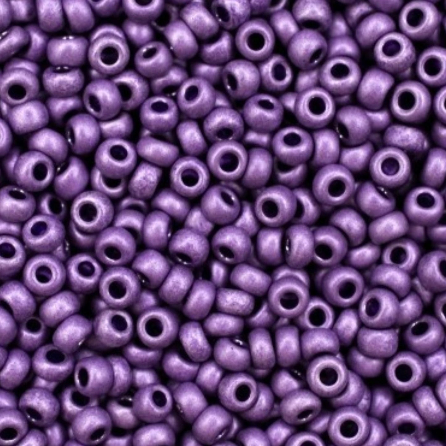 10/0 18528 matte Preciosa tjekkiske glasperler Rocailles 2,3 mm. Violet metallisk - Terra farvet.