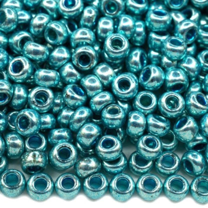 6/0 18565 Preciosa čehu stikla Pērlītes Rokaja 4.1mm. Zili zaļš metāliskais.