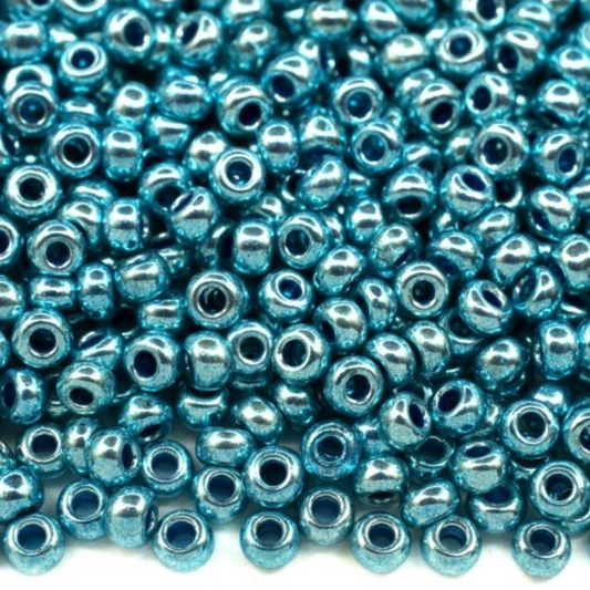10/0 18565 Preciosa tšekkiläiset lasisiemenhelmet rokaanihelmet 2,3 mm. Turkoosi metallinhohtoinen - Terra värjätty.