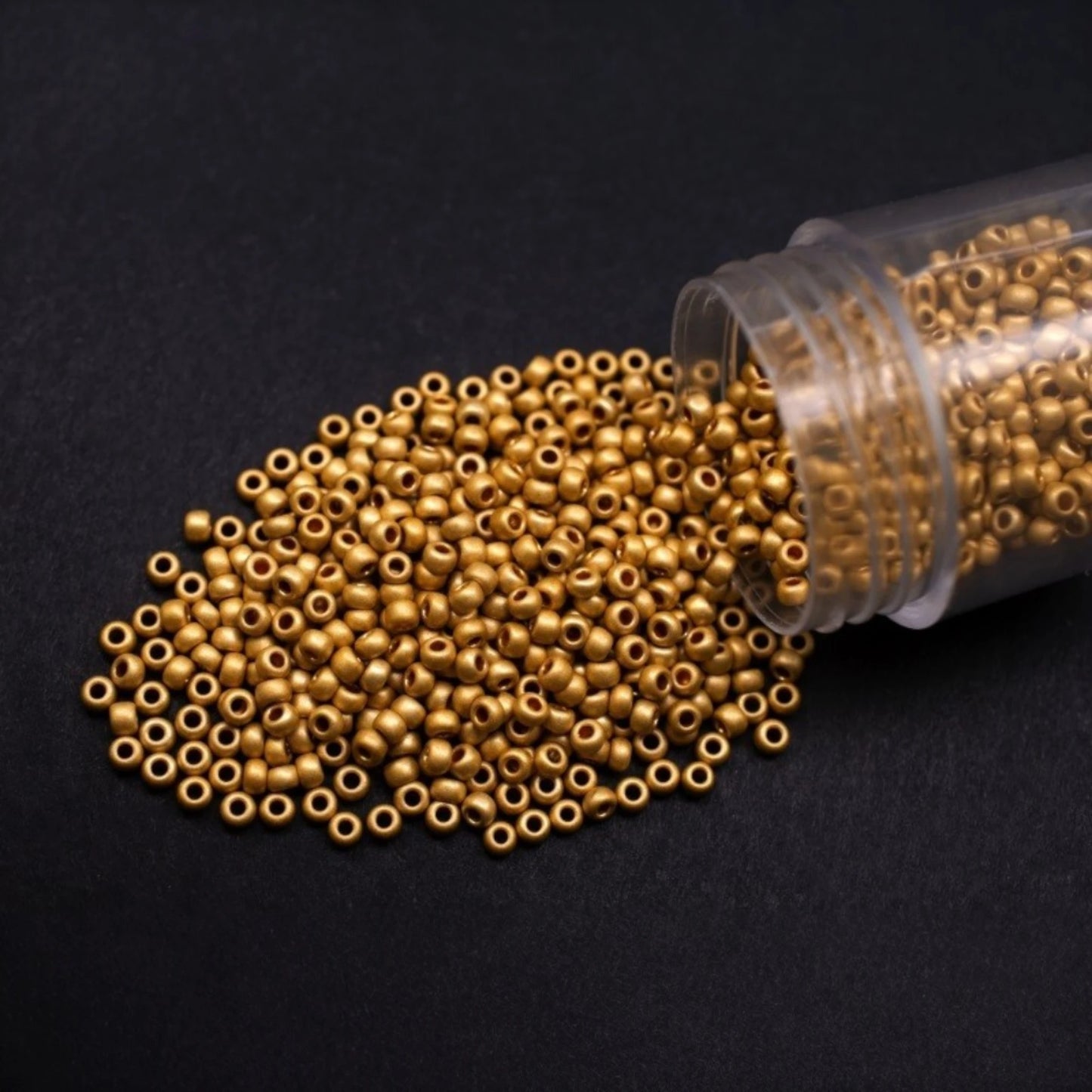 10/0 18581 matte Preciosa tjekkiske glas Perler Rocailles 2,3 mm. Guldmetallic - Terra farvet.