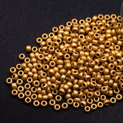 10/0 18581 matte Preciosa tjekkiske glas Perler Rocailles 2,3 mm. Guldmetallic - Terra farvet.