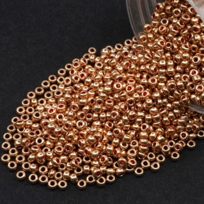 6/0 18589 Preciosa Чехски стъклени Малки Мъниста Рокайли 4.1mm. Оранжево Металик.