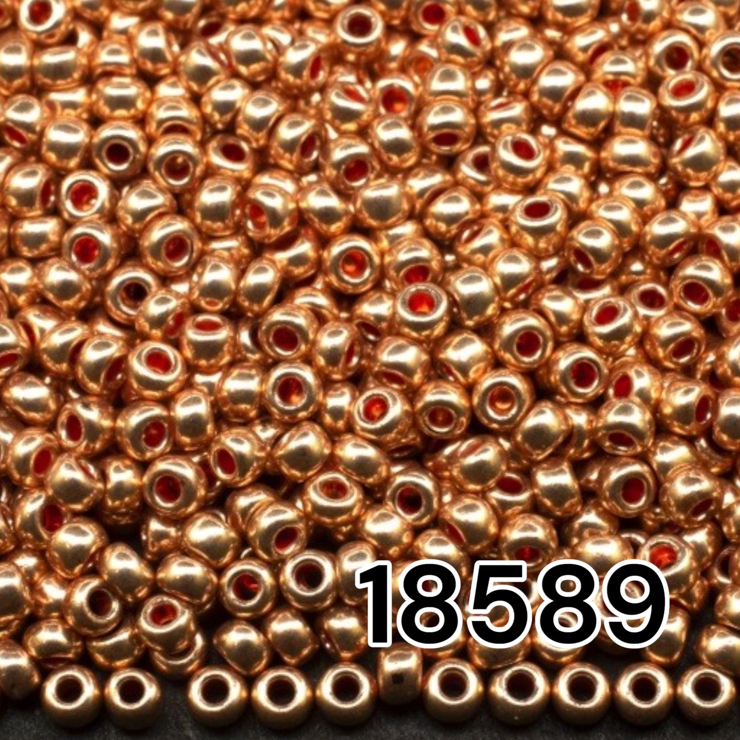 6/0 18589 Preciosa Чехски стъклени Малки Мъниста Рокайли 4.1mm. Оранжево Металик.