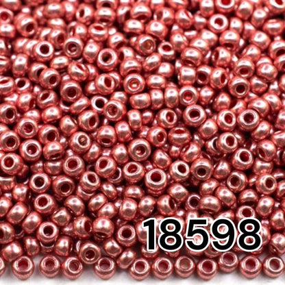 6/0 18598 Preciosa čehu stikla Pērlītes Rokaja 4.1mm. Sarkani rozā metāliskas.