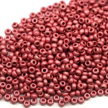 10/0 18598 matiniai Preciosa čekų stiklo karoliukai rokajaus 2,3 mm. Raudoni metaliniai – Terra dažyti.