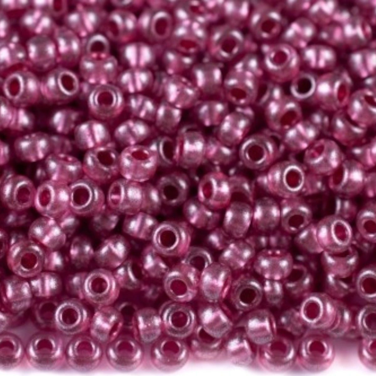 10/0 18996 Preciosa Perles de Rocaille en verre tchèque 2.3mm. Cristal teinté violet métallisé.