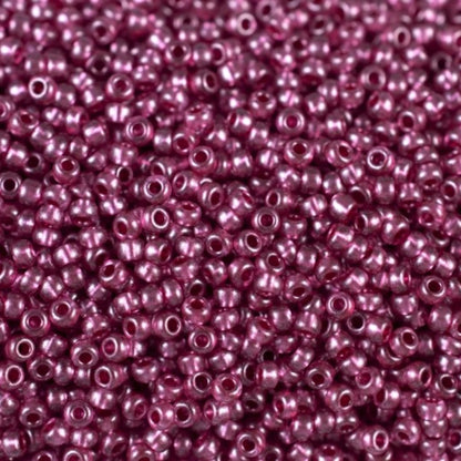 10/0 18996 Preciosa Perles de Rocaille en verre tchèque 2.3mm. Cristal teinté violet métallisé.