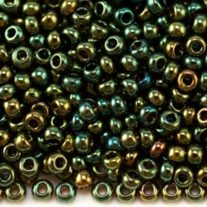 10/0 19155 Preciosa Tjeckiska glaspärlor Rocaillepärlor 2,3 mm. Bronsgrön iris.