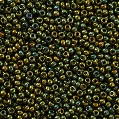 10/0 19155 Preciosa Tjeckiska glaspärlor Rocaillepärlor 2,3 mm. Bronsgrön iris.