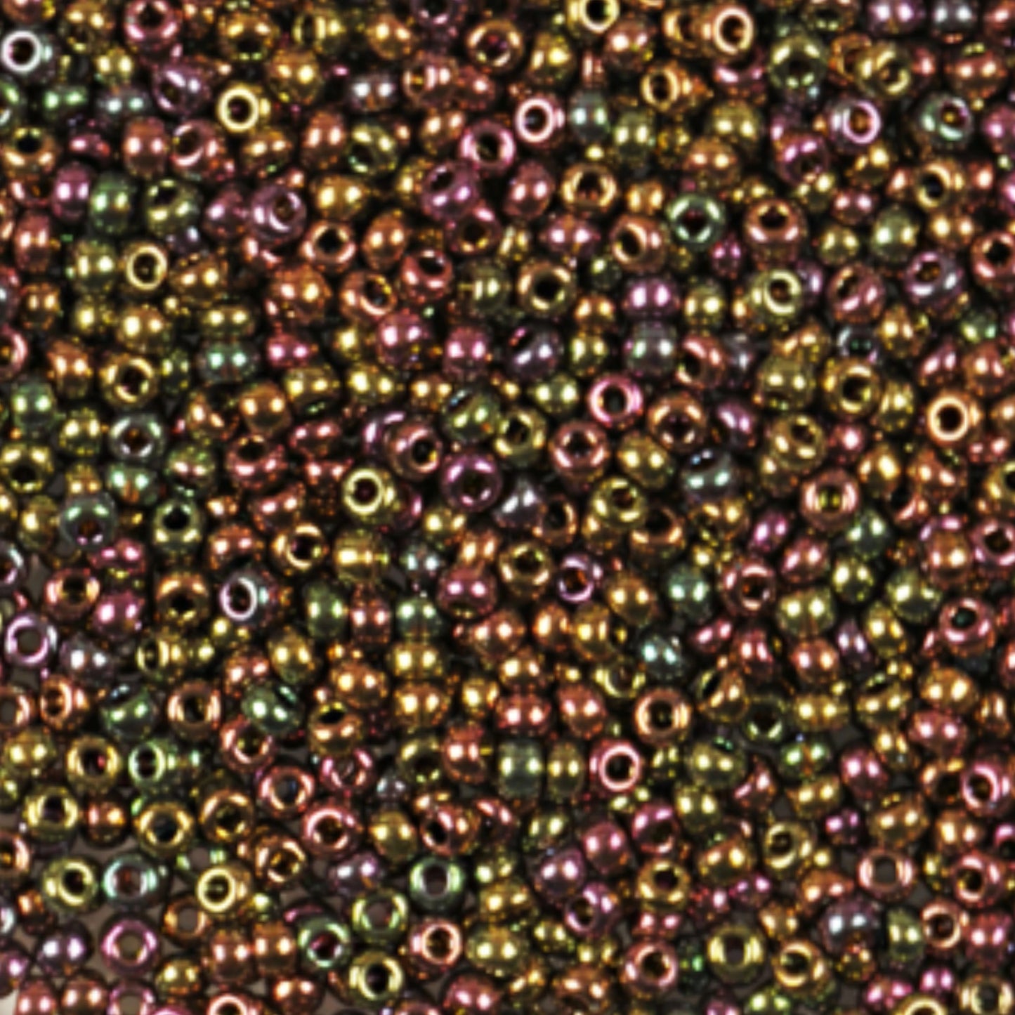 10/0 19195 Preciosa Tjeckiska glaspärlor Rocaillepärlor 2,3 mm. Bronsröd iris.