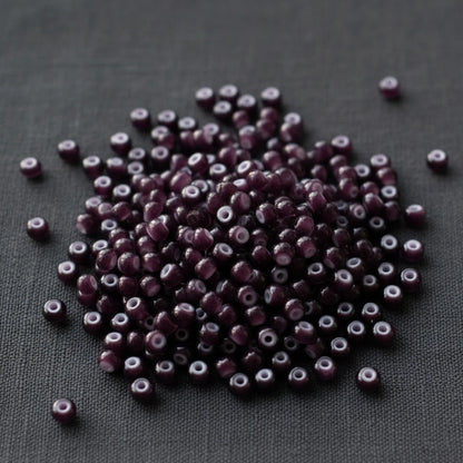 2/0 23708 Preciosa Czech Glass Seed Beads Rocailles 6.1mm. Violet Cornelian.