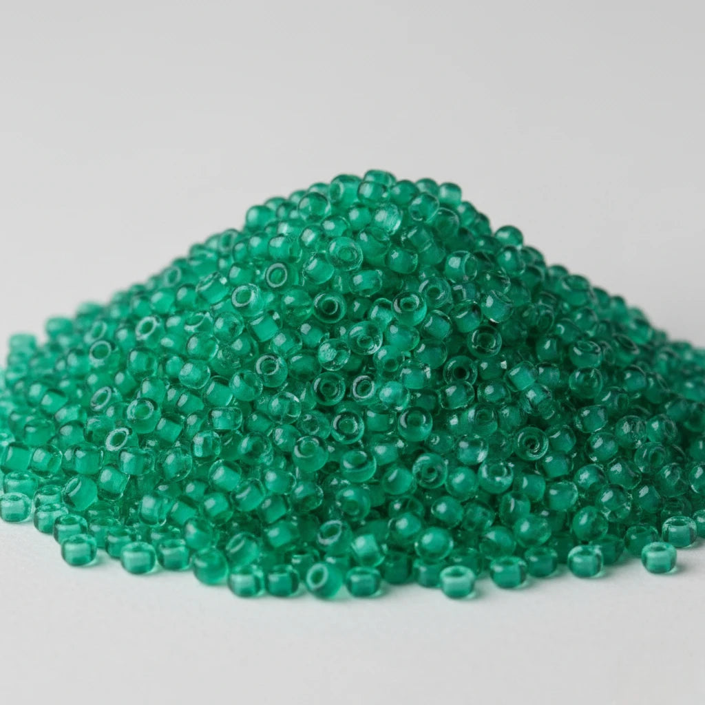 2/0 38358 Preciosa Чешское стекло Бисер Рокайль 6.1mm. Цвет с внутренним покрытием зелёный.