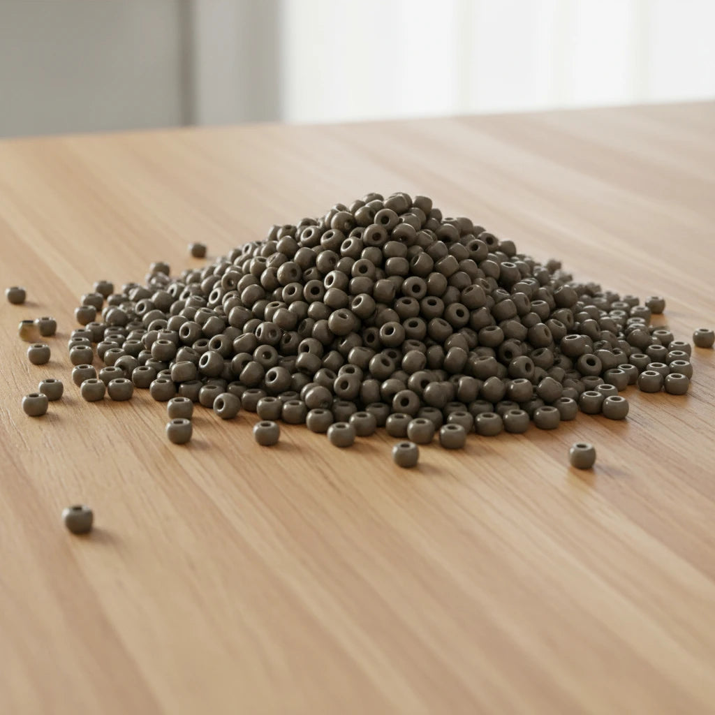 2/0 43020 Preciosa Czech Glass Koraliki Rocailles 6.1mm. Nieprzezroczysty szary.