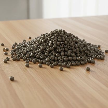 2/0 43020 Preciosa Czech Glass Koraliki Rocailles 6.1mm. Nieprzezroczysty szary.