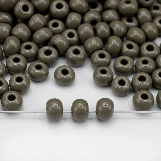 2/0 43020 Preciosa Čekiško Stiklo Karoliukai Rokajaus 6.1mm. Nepermatoma Pilka.