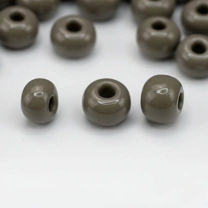 2/0 43020 Preciosa Czech Glass Koraliki Rocailles 6.1mm. Nieprzezroczysty szary.