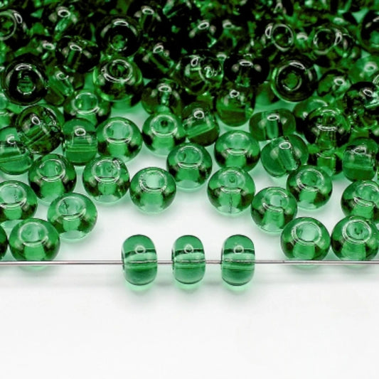 2/0 50100 Preciosa Čekiško Stiklo Karoliukai Rokajaus 6.1mm. Skaidri Žalia.