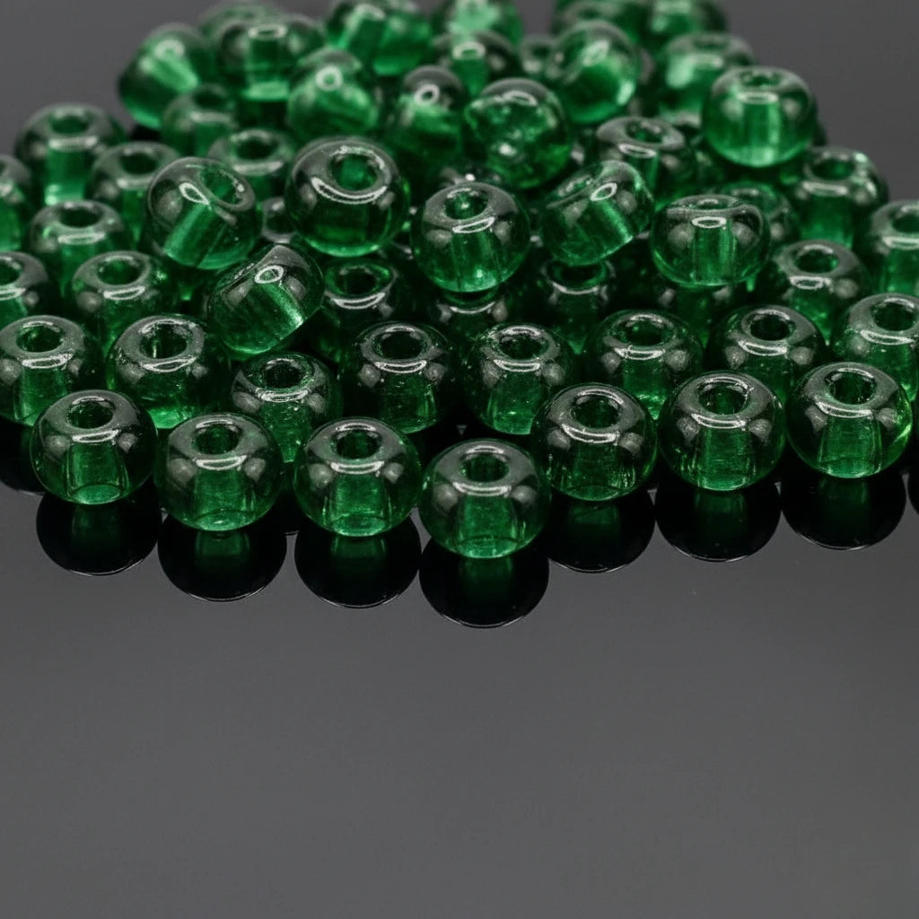 2/0 50100 Preciosa Чехски стъклени Малки Мъниста Рокайли 6.1mm. Прозрачен зелен.