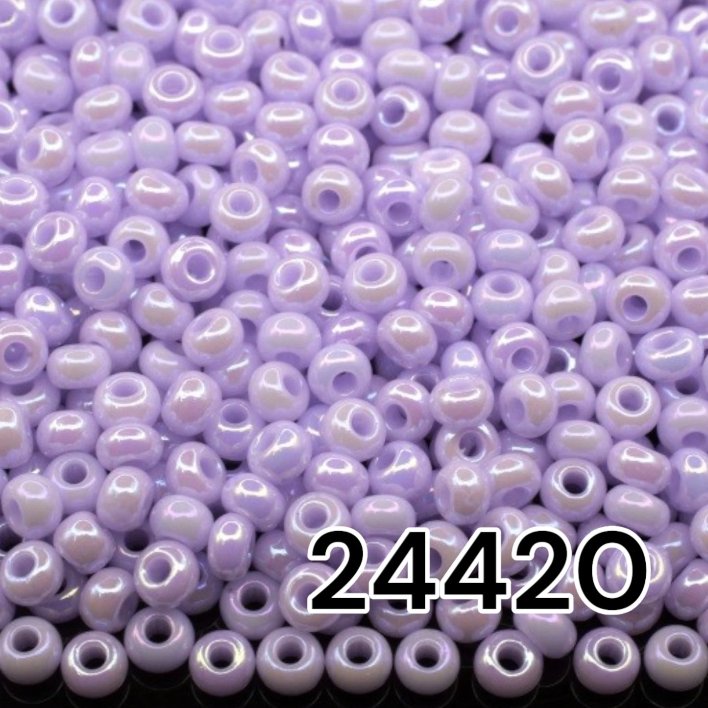 10/0 24420 Perles de Verre Tchèques Preciosa de Rocaille 2.3mm. Violet arc-en-ciel opaque.