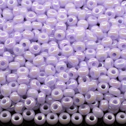 10/0 24420 Perles de Verre Tchèques Preciosa de Rocaille 2.3mm. Violet arc-en-ciel opaque.