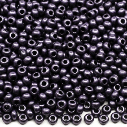 10/0 28928 Preciosa tjekkiske glasperler Rocailles 2.3mm. Violet Terra Pearl farvet sort - Jet.