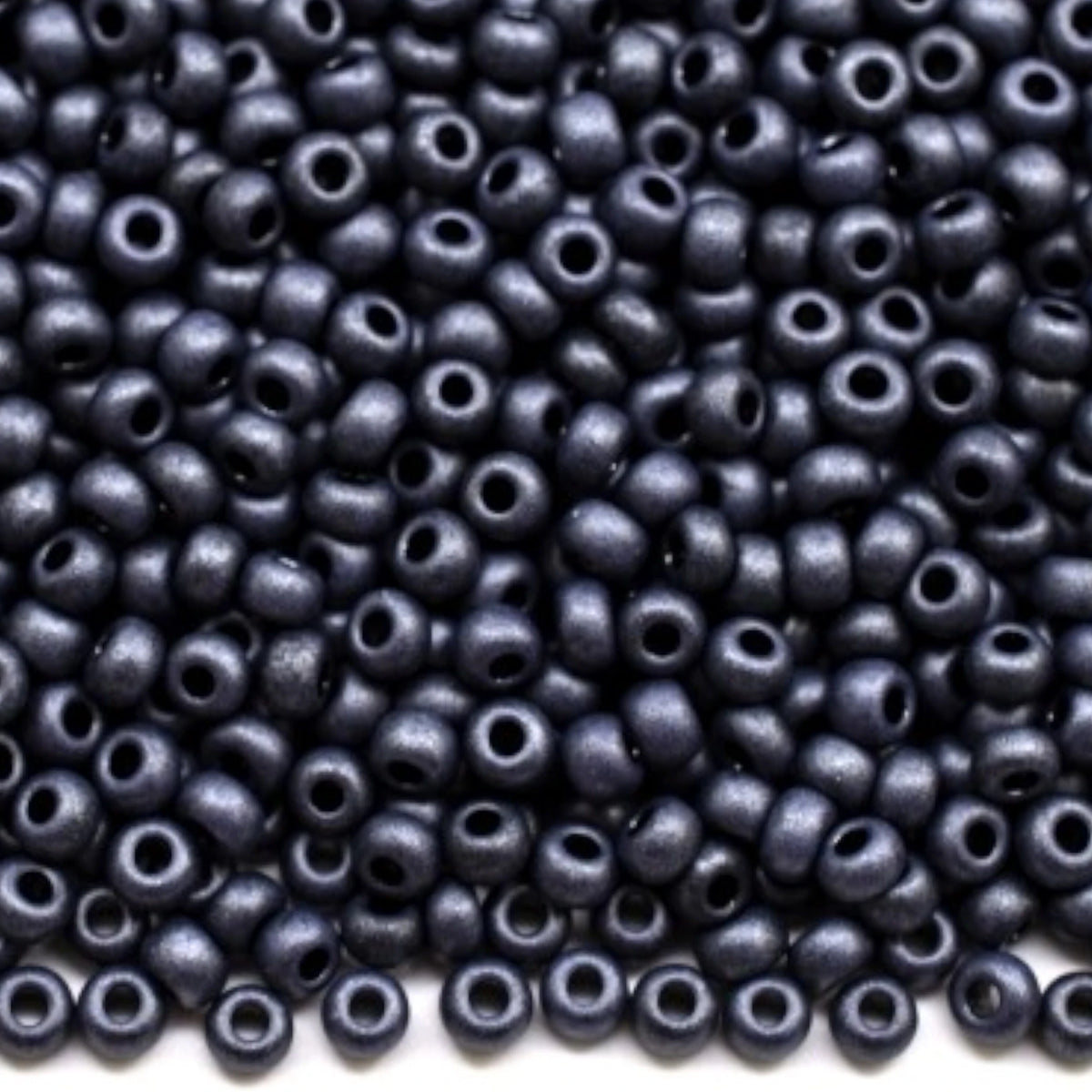 10/0 28928 matte Preciosa Czech Glass Seed Beads Rocailles 2.3mm. Violet Terra Pearl Dyed Black - Jet Matte.