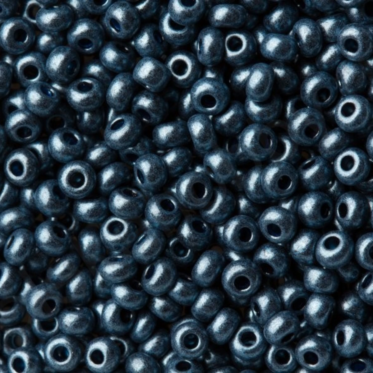 10/0 28936 Preciosa Tsjechische glazen Kralen Rocaillekralen 2.3mm. Blue Terra Pearl Dyed Black - Jet.