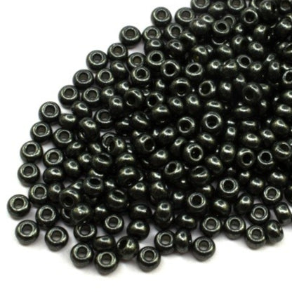 10/0 28986 Preciosa Τσέχικες γυάλινες Χάντρες Ροκάιλ 2.3mm. Κίτρινη Terra Pearl βαμμένη μαύρη - Jet.