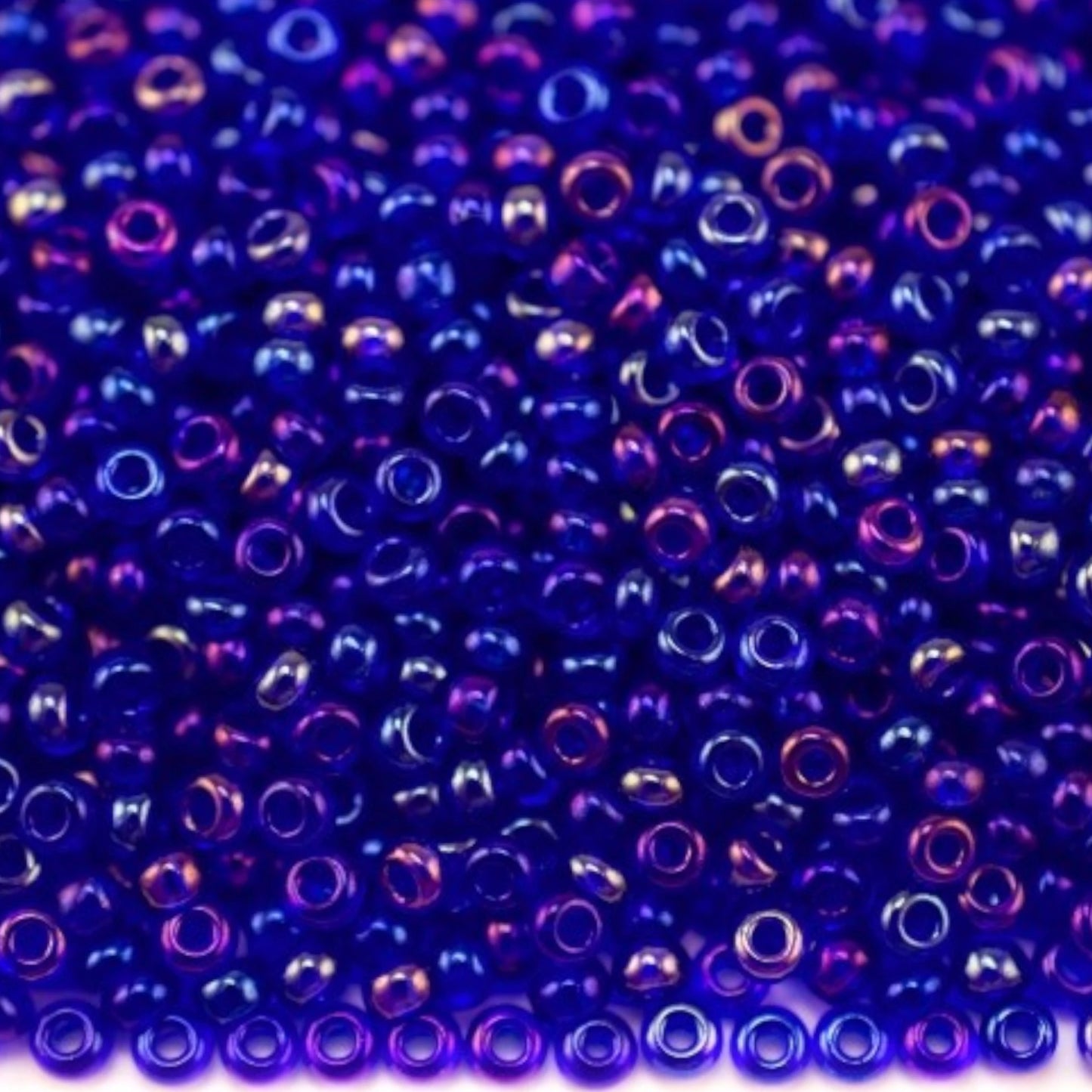 10/0 31080 Preciosa Czech Glass Seed Beads Rocailles 2.3mm. Blue Transparent Rainbow