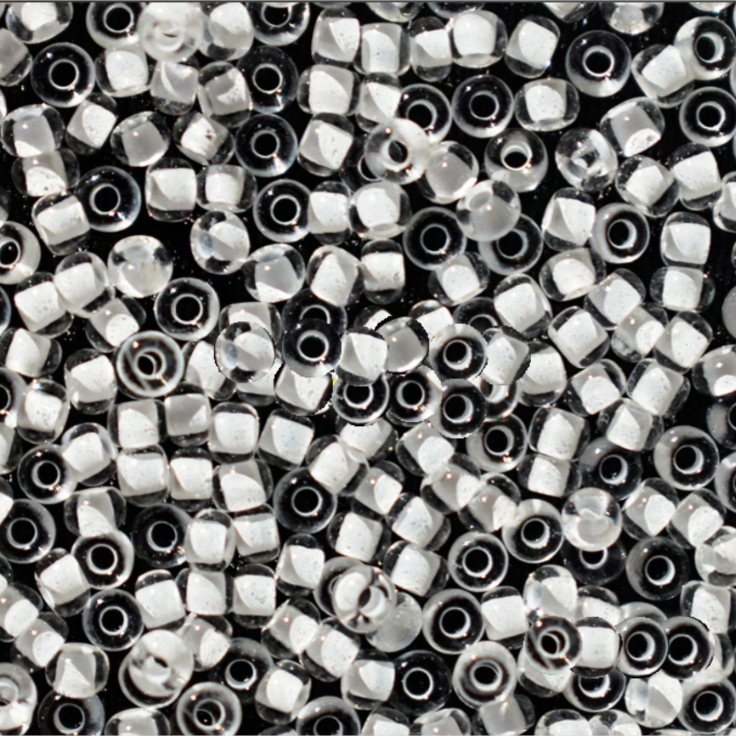 10/0 38002 Preciosa Seed Beads Rocailles. White Lined.