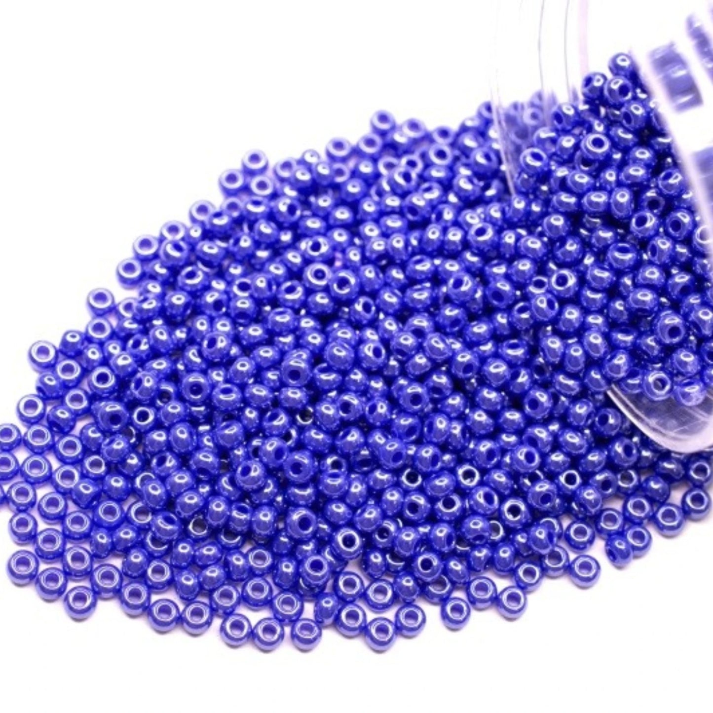 10/0 38040 Preciosa Seed Beads. Opaque Sfinx blue.