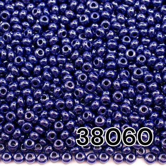 10/0 38060 Preciosa Seed Beads. Opaque Sfinx blue.