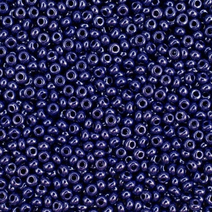 10/0 38060 Preciosa Seed Beads. Opaque Sfinx blue.