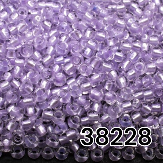 38228 Tschechische Rocailles PRECIOSA Rocailles 10/0 lila. Kristall – Terra Pearl gefüttert.