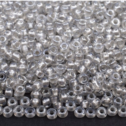 10/0 382PD Preciosa tschechische Rocailles-Perlen 2.3mm. Kristall, innen gefärbt graue Perle, Sfinx.