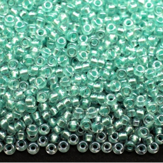 10/0 382PG Preciosa чешки Малки Мъниста Рокайли 2.3mm. Кристал, зелена перлена облицовка, Sfinx.
