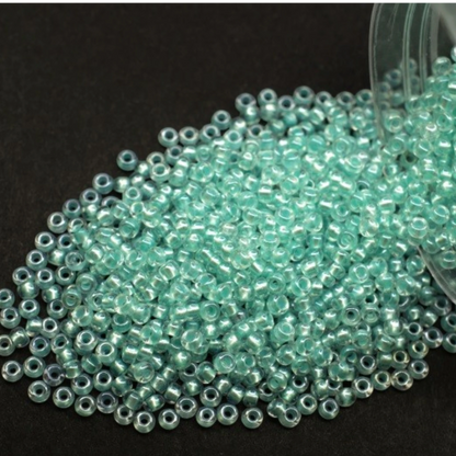 Perline ceche Rocaille Preciosa 10/0 382PG 2.3mm. Cristallo, colore verde perlato rivestito, Sfinx.