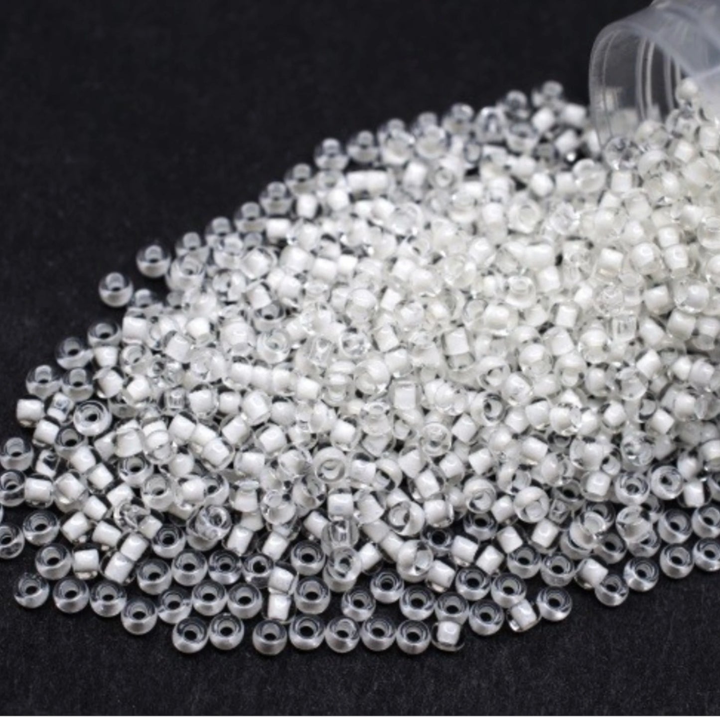 10/0 38302 Preciosa Seed Beads Rocailles. White Lined.