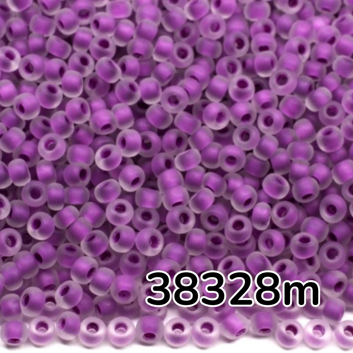 10/0 38328 Matta Preciosa Tjeckiska Glaspärlor Rocaillepärlor 2,3 mm. Kristallfärgade med insida, violett matta.