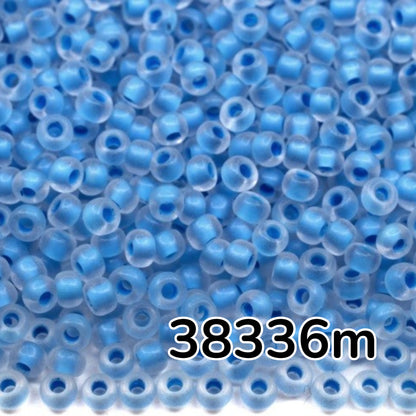 10/0 38336 матовий Preciosa чеський скляний бісер рокайль 2,3 мм. Кришталевий колір з синім матовим покриттям.